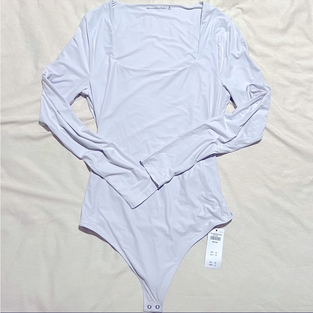 NWT Abercrombie Seamless Long-Sleeve Square-neck Bodysuit - Medium - White